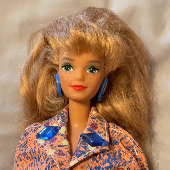 Barbie and the Beat Midge Doll - Picture 2 of 12